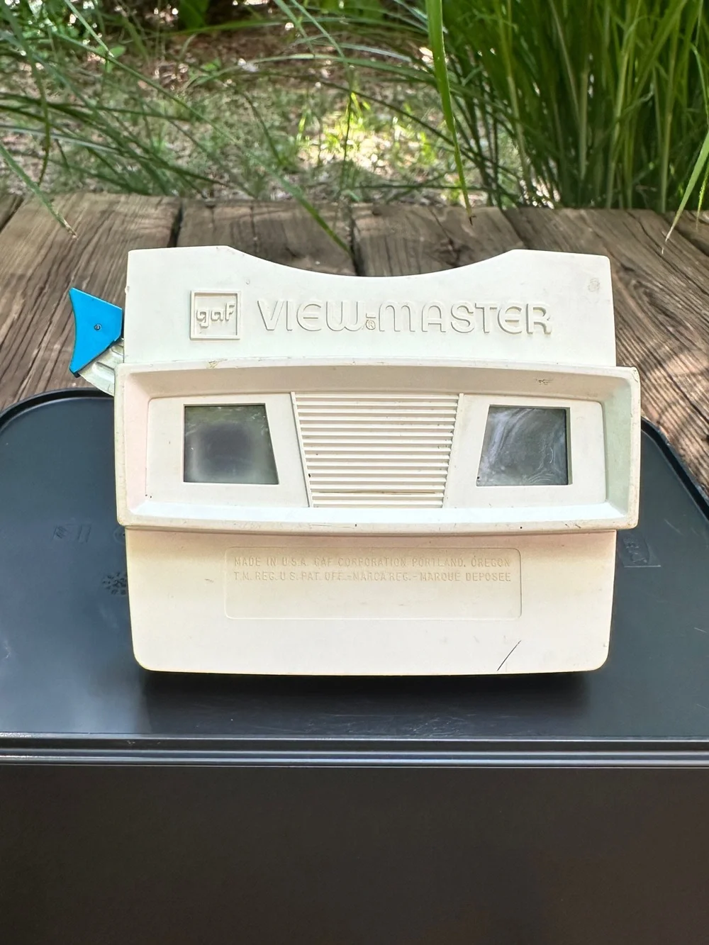 Vintage GAF Viewmaster Stereoscope Viewer Red, White & Blue